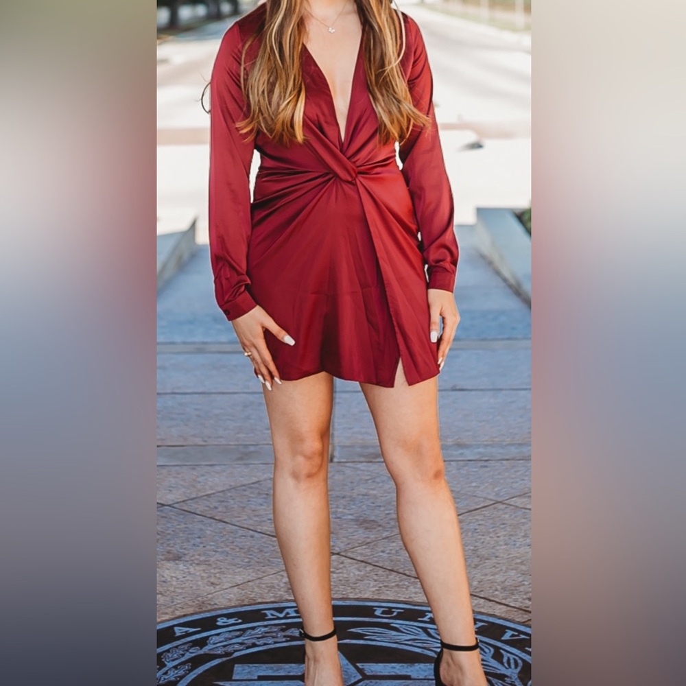 Maroon longsleeve dress